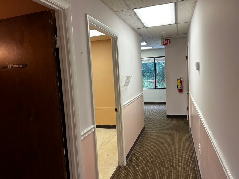 More Photos Of 6122-6136 Landover Rd, Cheverly Medical For Sale