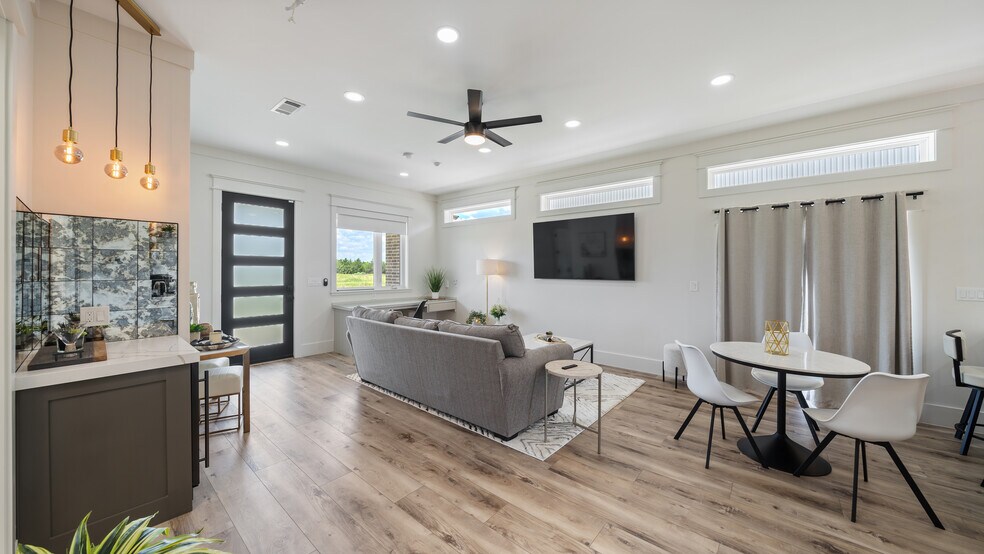 More Photos Of 2924 Ruger Dr, Royse City Service For Lease