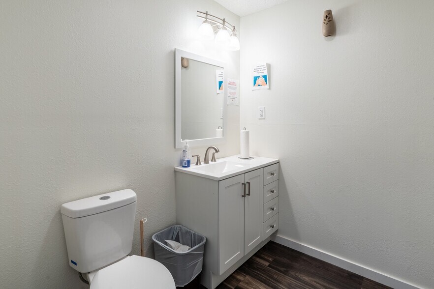 More Photos Of 112 N Chicago St, Hot Springs Light Distribution For Sale