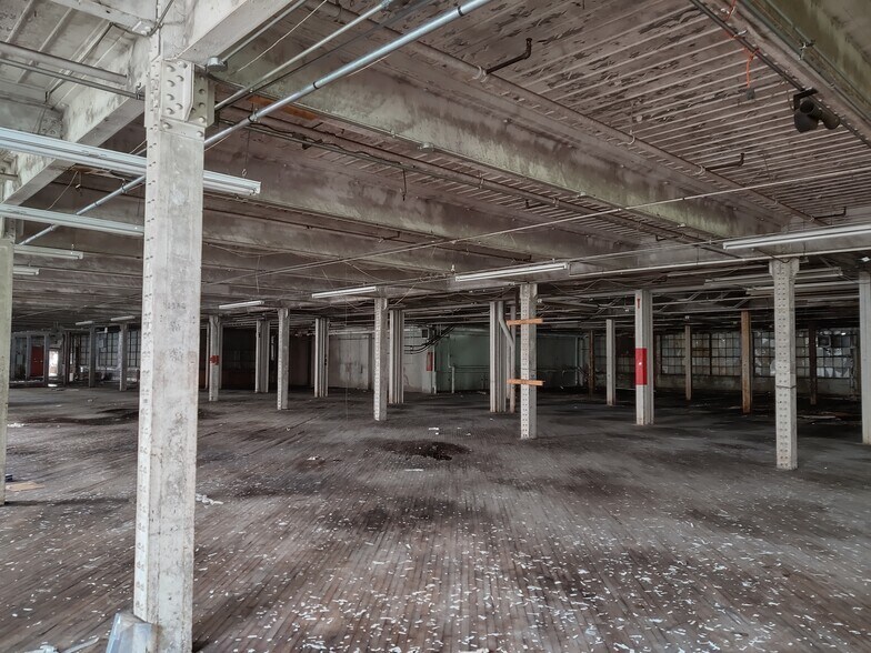 More Photos Of 1340-1400 Chestnut St, Kulpmont Manufacturing For Lease