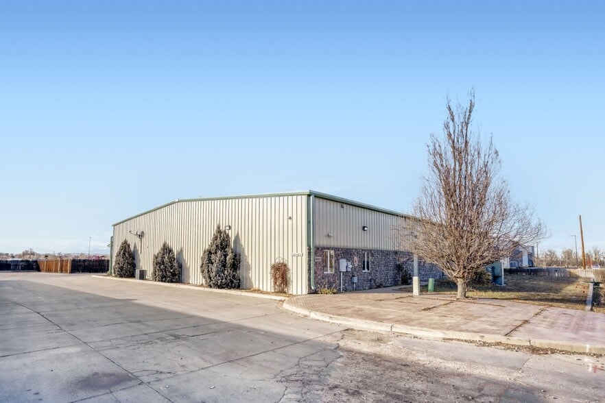 More Photos Of 8681 Rosemary St, Commerce City Warehouse For Sale
