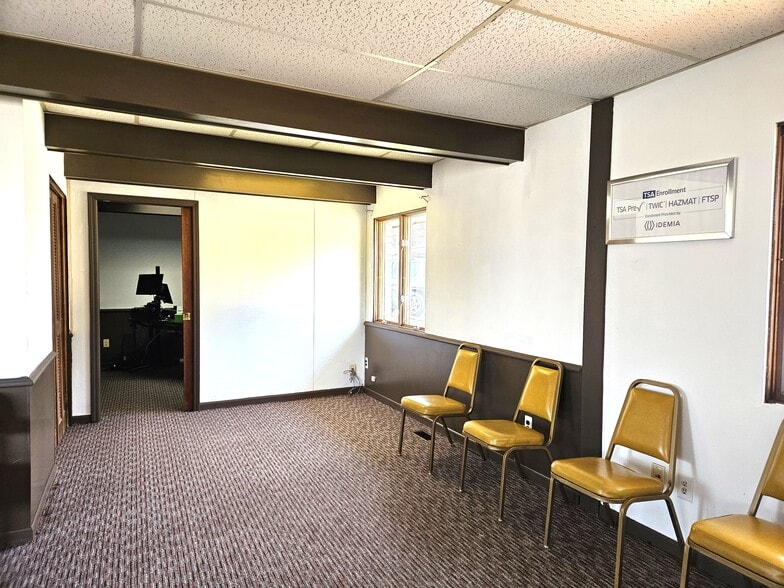 More Photos Of 3215 Christy Way S, Saginaw Flex For Sale