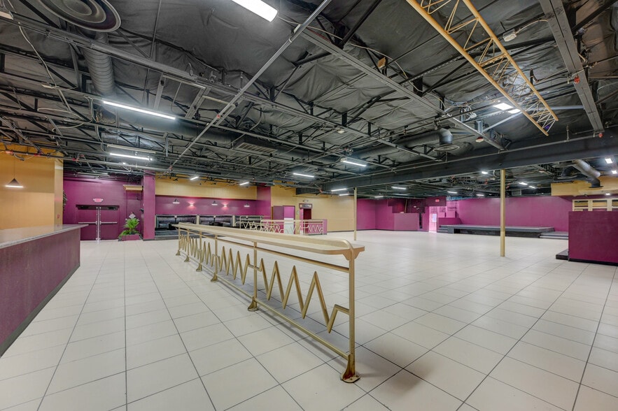More Photos Of 2100 Fremont St, Las Vegas Restaurant For Sale