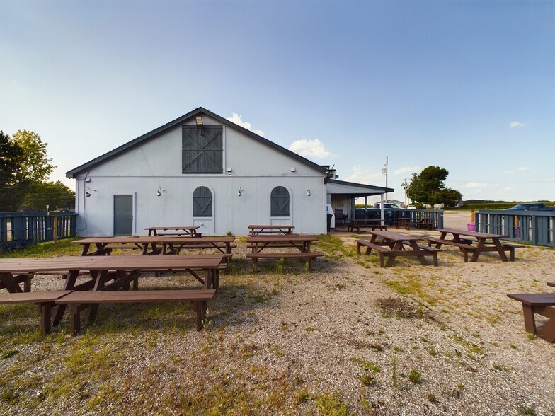 More Photos Of 4512 E M-21, Corunna Restaurant For Sale
