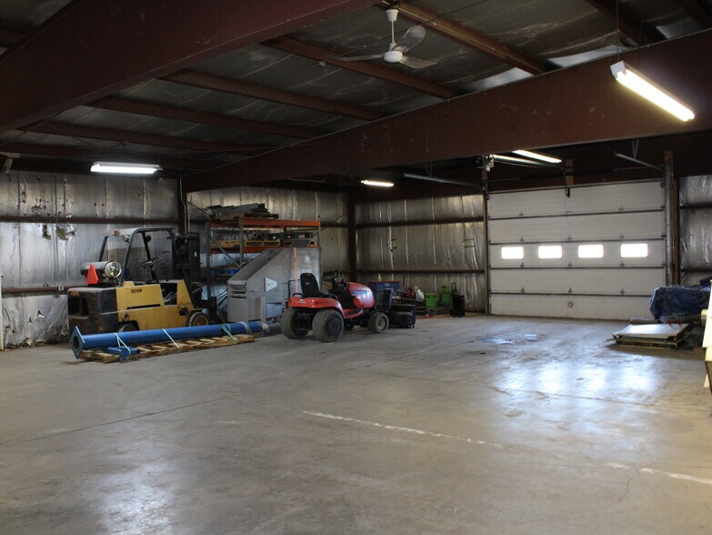 More Photos Of 683 Sullivan Dr, Fond Du Lac Warehouse For Sale