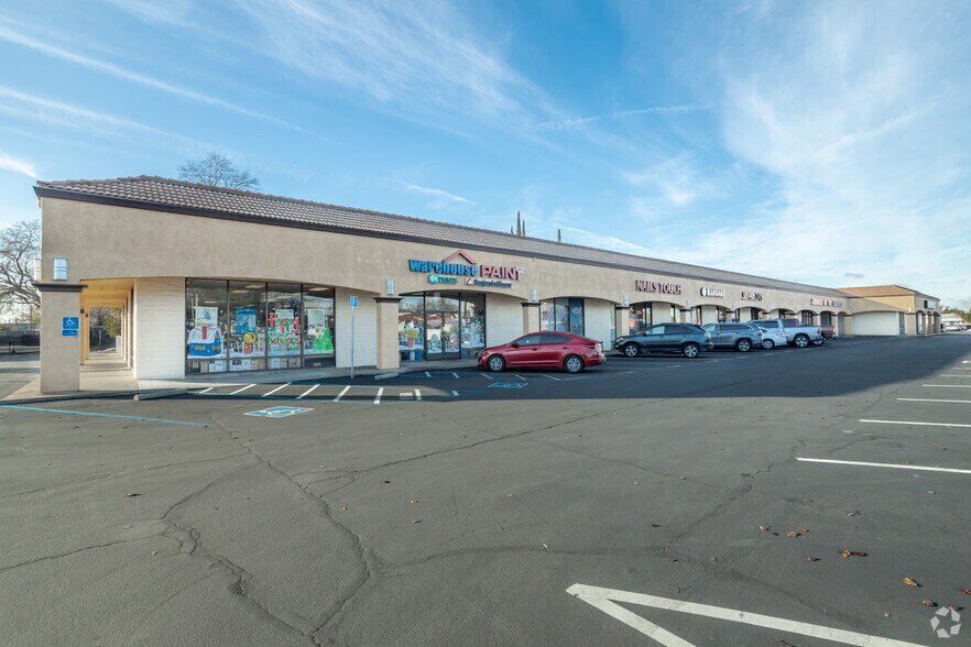 More Photos Of 8113-8129 Auburn Blvd, Citrus Heights General Retail For Lease