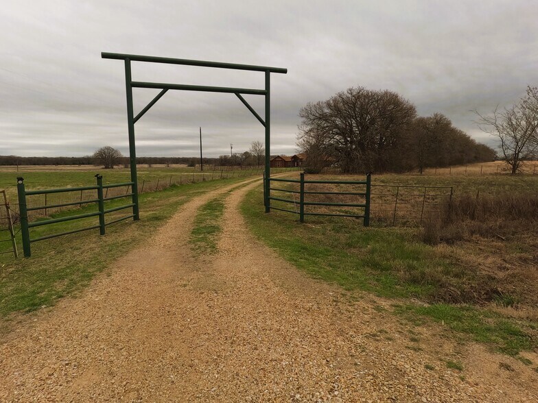 More Photos Of 12053 S State Hwy 34, Scurry Land For Sale