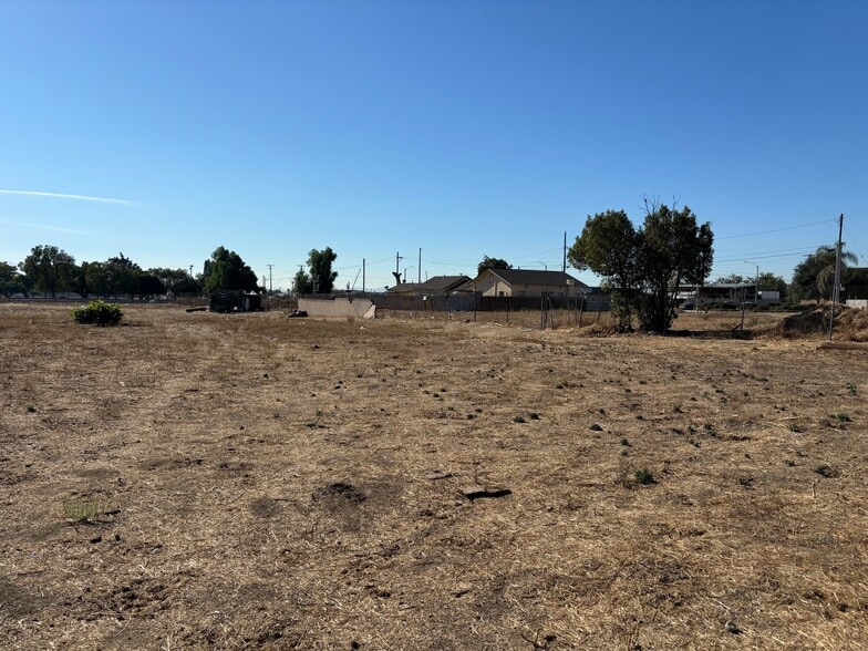 More Photos Of 918 E Holt Blvd, Ontario Land For Lease