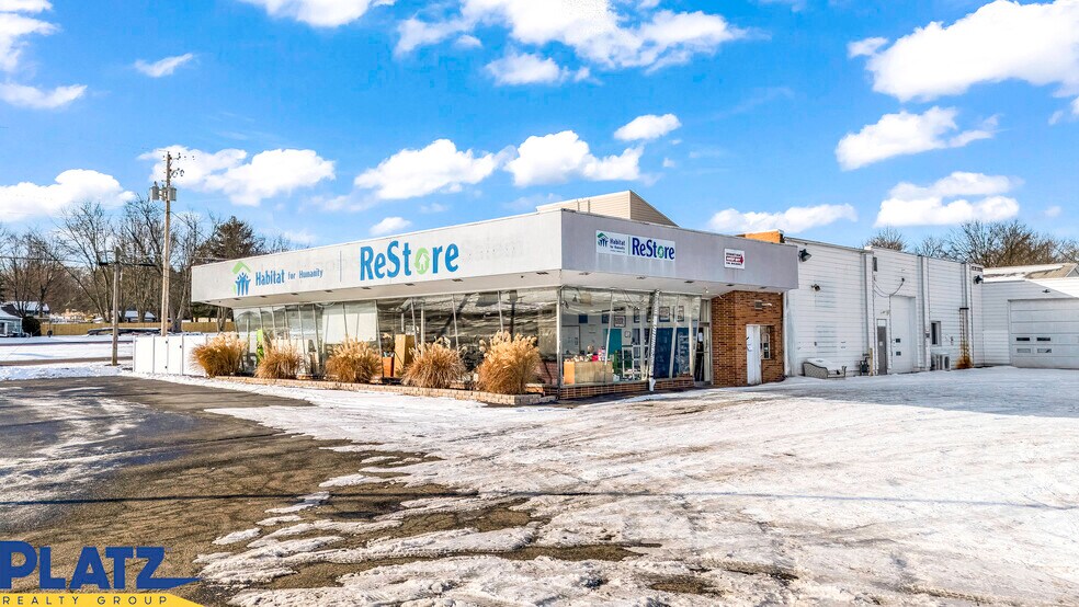 Primary Photo Of 1965 N Ellsworth Ave, Salem General Retail For Sale