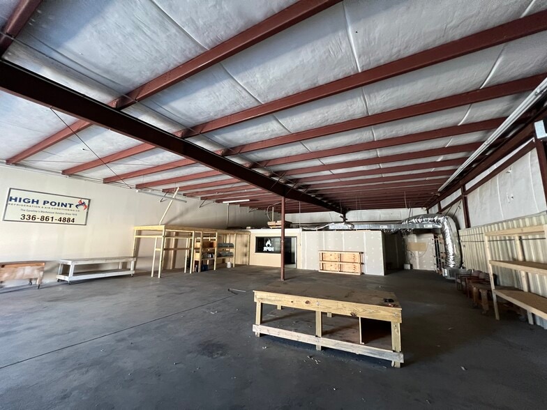 More Photos Of 641 Mcway Dr, High Point Flex For Lease