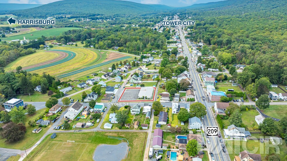 More Photos Of 22 S Yohe St, Tower City Service For Sale