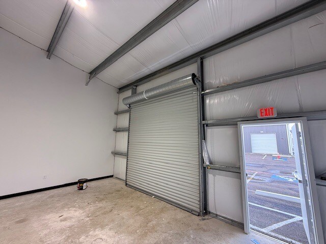 More Photos Of 9326 SE Loop 410, San Antonio Flex For Sale