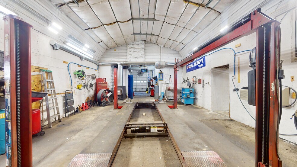 More Photos Of 2270 Solomons Island Rd, Huntingtown Auto Repair For Sale