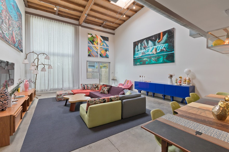 More Photos Of 2100 Abbot Kinney Blvd, Venice Office For Lease