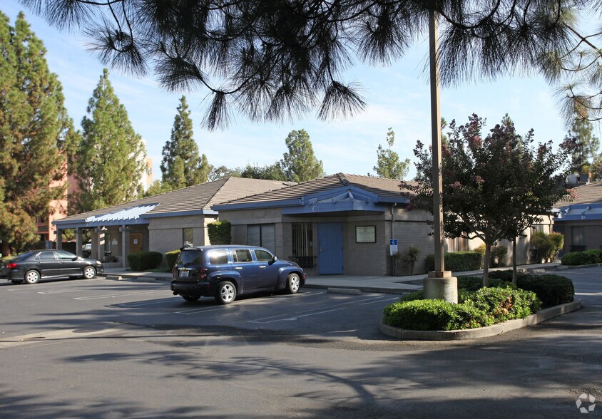 Primary Photo Of 500 Coffee Rd, Modesto Hospital For Lease