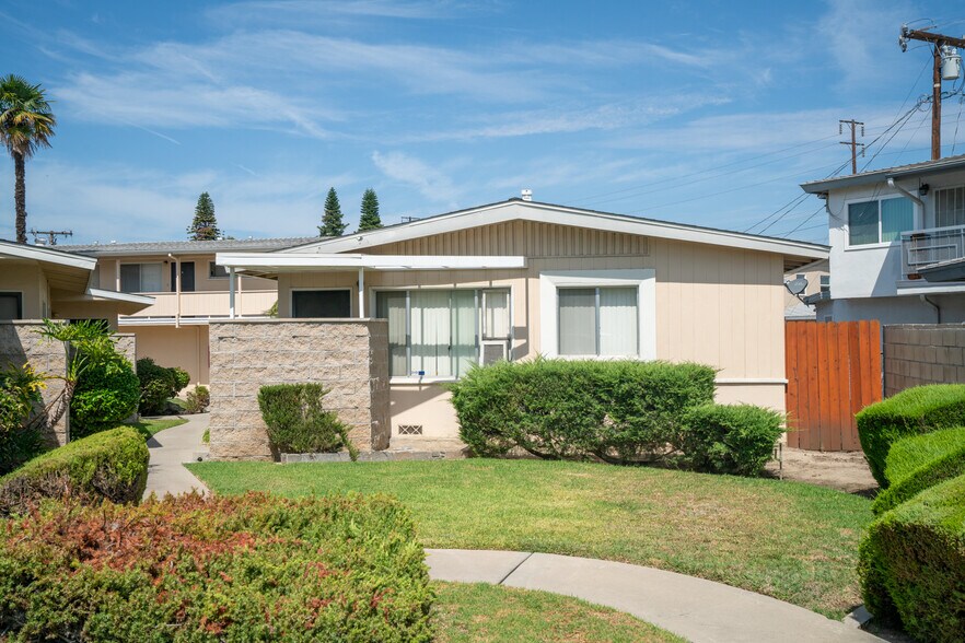 More Photos Of 1116 West Ave, Fullerton Apartments For Sale