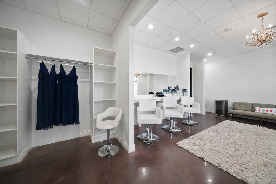 More Photos Of 25566 Bradbury Dr, Hockley Winery Vineyard For Sale