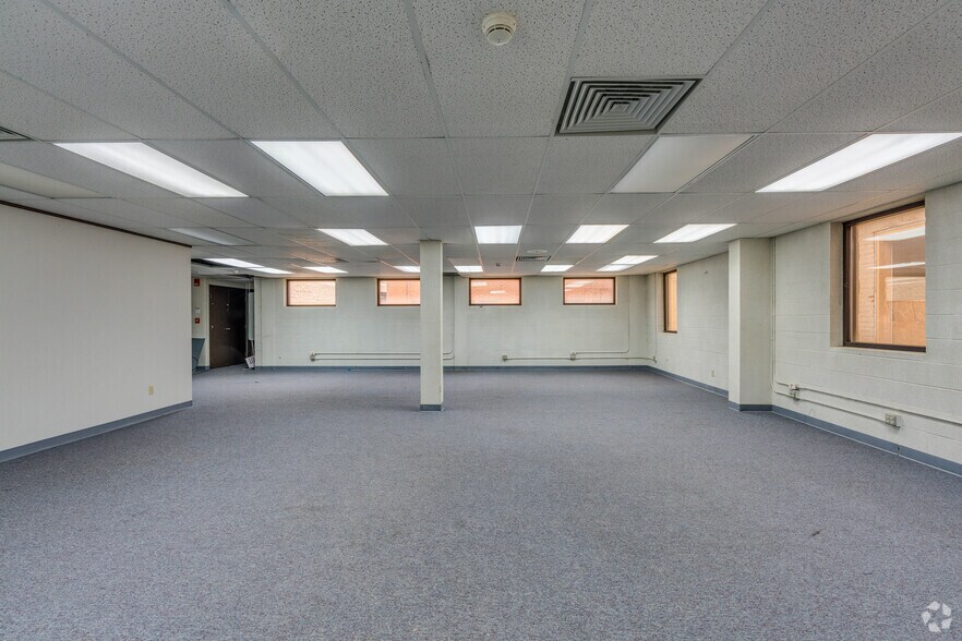 More Photos Of 111 E 7th St, Chattanooga Storefront Retail Office For Sale