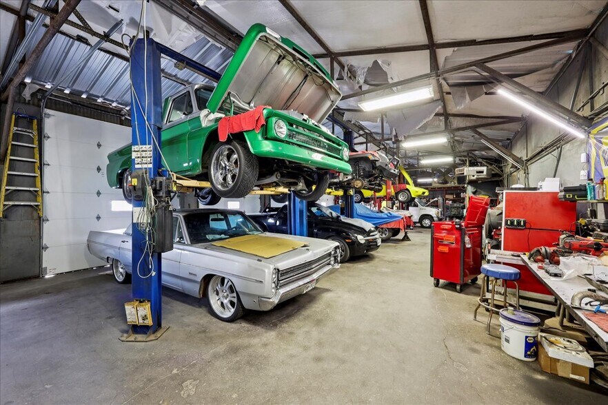 More Photos Of 1470 North St, Beaumont Auto Repair For Sale