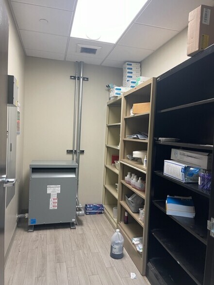 More Photos Of 15944 Los Serranos Country Club Dr, Chino Hills Coworking Space