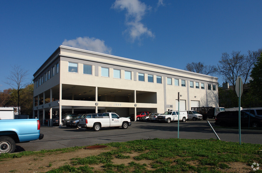 Primary Photo Of 2890 Emma Lee St, Falls Church Flex For Lease