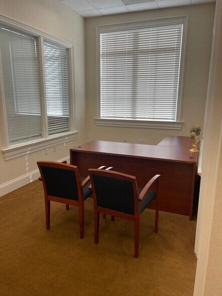 More Photos Of 1185 Immokalee Rd, Naples Office For Lease