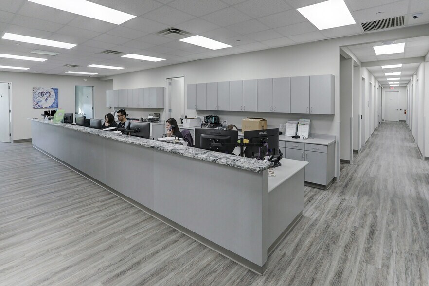 More Photos Of 13009 Gulf Commerce Dr, Houston Medical For Lease