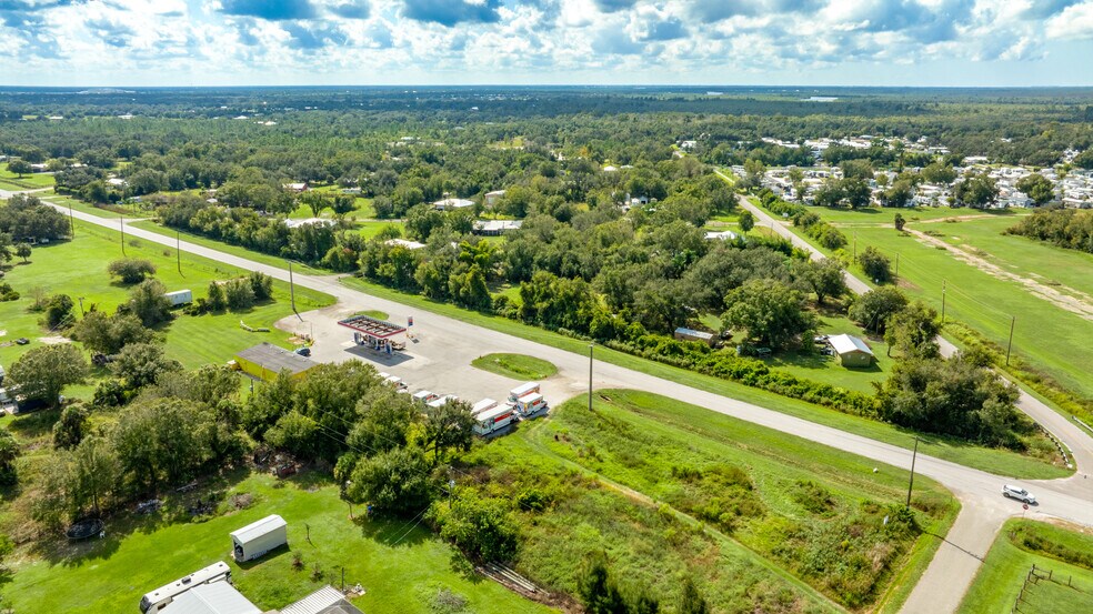 More Photos Of 9836 SW County Road 761, Arcadia General Retail For Sale