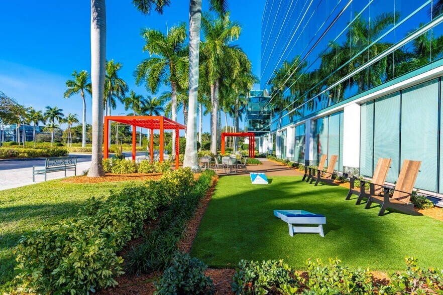 More Photos Of 500 W Cypress Creek Rd, Fort Lauderdale Unknown For Lease