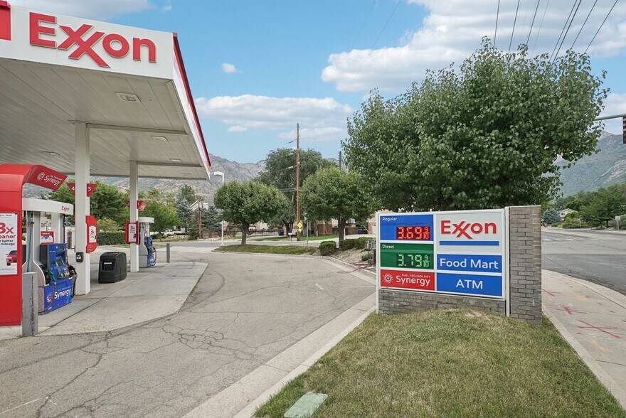 More Photos Of 2995 E Fort Union Blvd, Salt Lake City General Retail For Sale