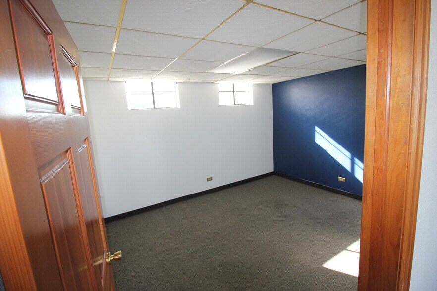 More Photos Of 3800 S Jason St, Englewood Warehouse For Lease