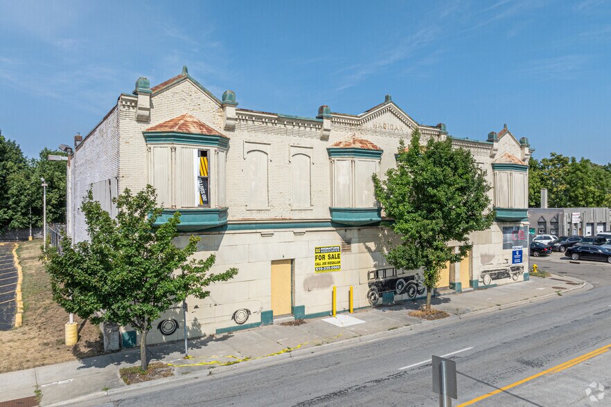 More Photos Of 1103 Division Ave S, Grand Rapids Freestanding For Sale