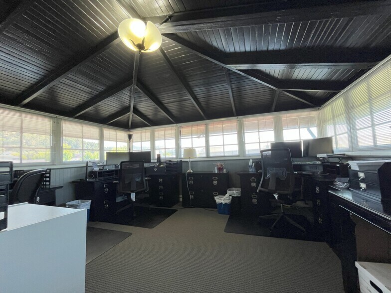 More Photos Of 824 E St, San Rafael Office For Lease