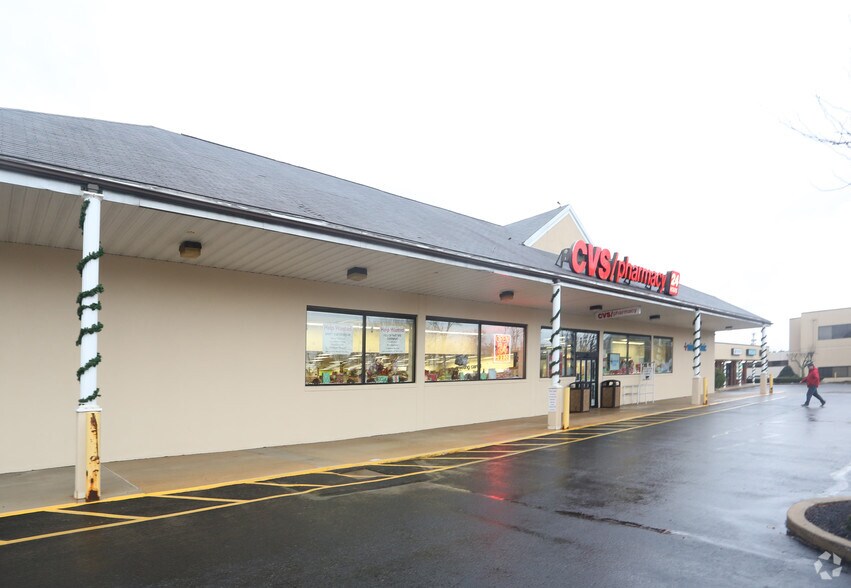 More Photos Of 1776 E Lancaster Ave, Paoli Storefront For Lease