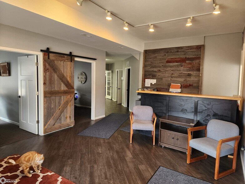 More Photos Of 106 E 7th St, Atlantic Office For Sale