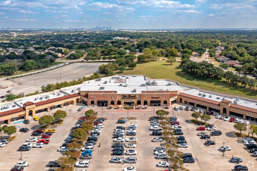 More Photos Of 4000-4040 N MacArthur Blvd, Irving Unknown For Lease