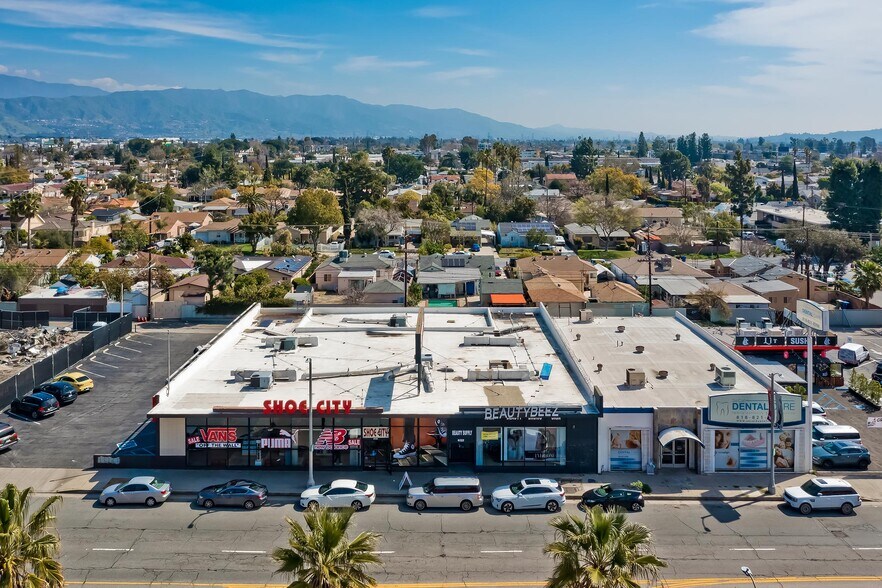 More Photos Of 6522-6528 Laurel Canyon Blvd, North Hollywood Storefront For Lease