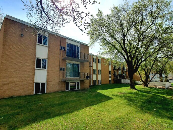 Primary Photo Of 412 B Av N, Saskatoon Apartments For Sale