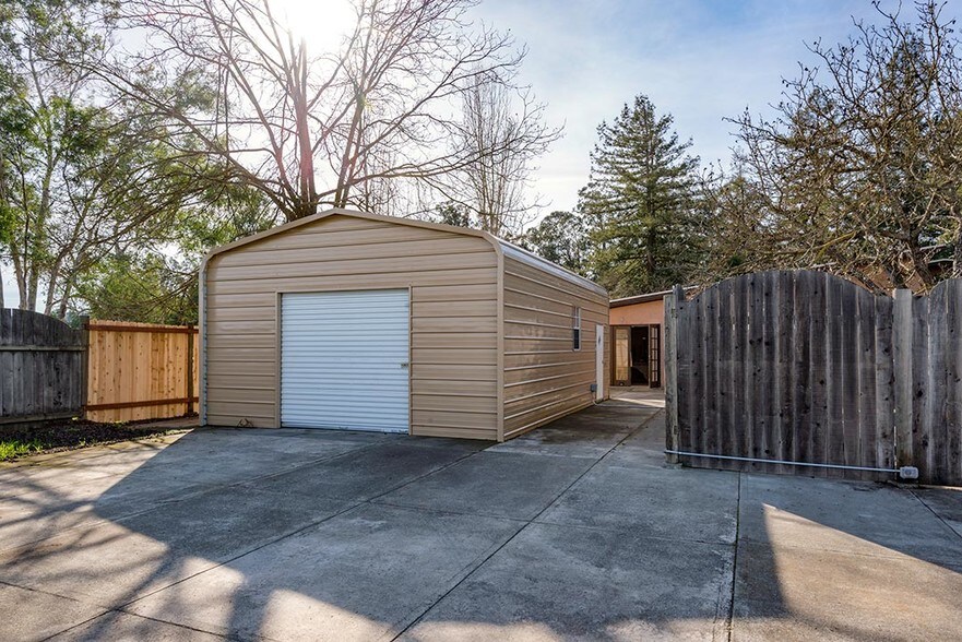 More Photos Of 75 Fremont Dr, Sonoma Storefront Retail Residential For Sale