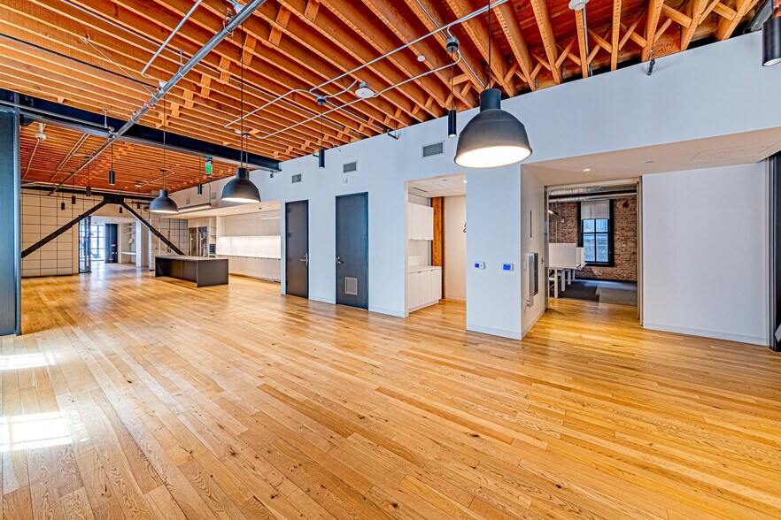 More Photos Of 510-514 S Broadway, Los Angeles Office For Lease