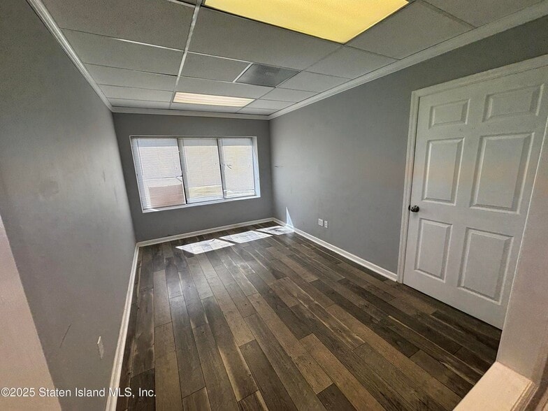 More Photos Of 72 Sharrott Ave, Staten Island Office For Lease