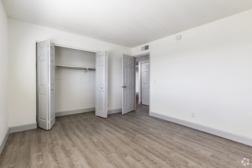 More Photos Of 120 47th Ave N, Saint Petersburg Apartments For Sale