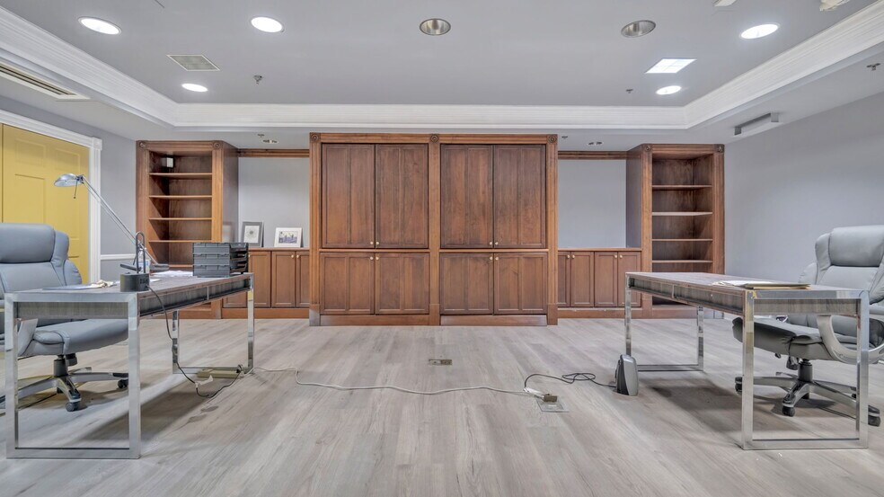 More Photos Of 323 8th St NE, Washington Apartments For Sale