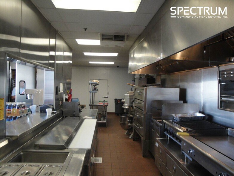 More Photos Of 26306 Diamond Pl, Santa Clarita Distribution For Lease