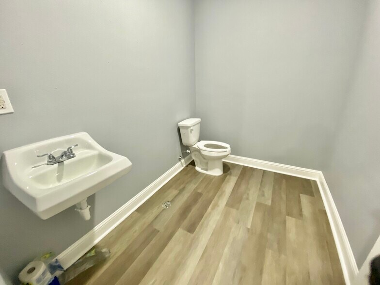 More Photos Of 2023 H O Mills hwy, Port Arthur Warehouse For Lease