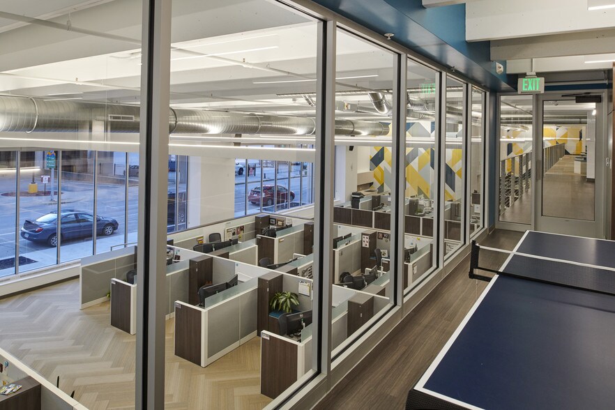 More Photos Of 500 Grand Ave, Des Moines Parking Garage For Lease