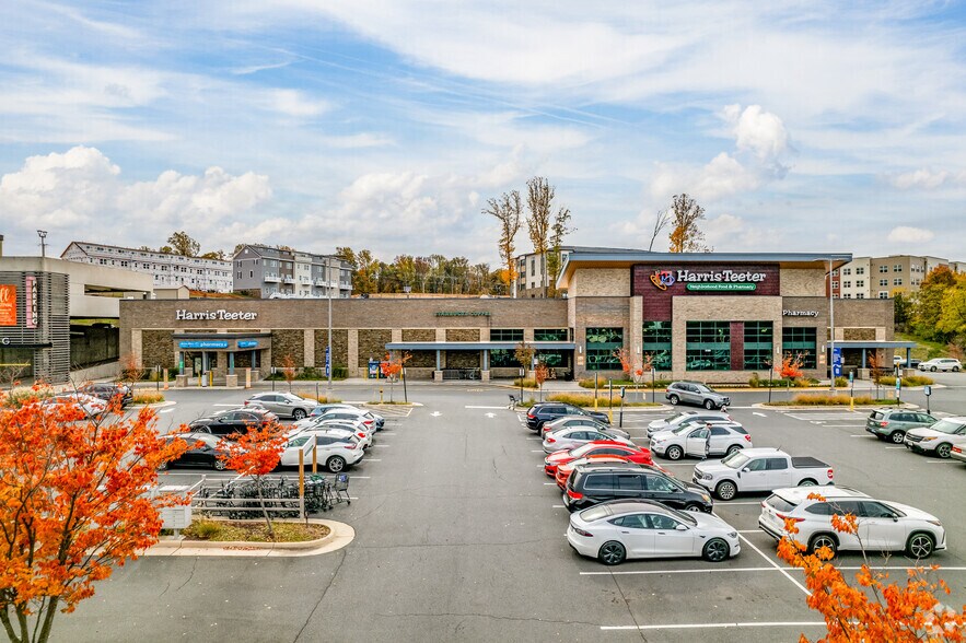 More Photos Of 21435 Epicerie Plz, Sterling Unknown For Lease