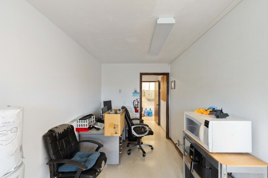 More Photos Of 2184 Broadway Ave, North Bend Office For Sale