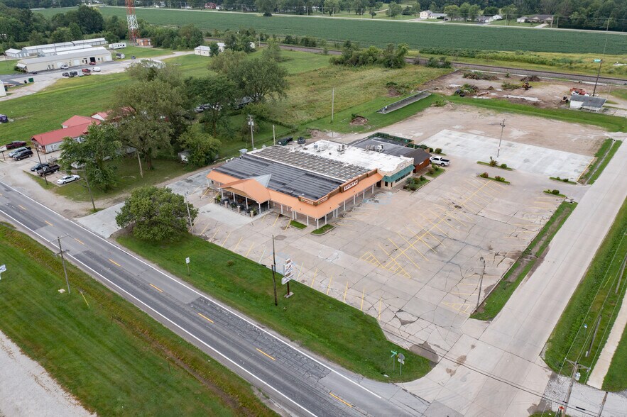 More Photos Of 1401 S Morley St, Moberly Restaurant For Sale