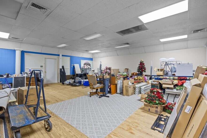 More Photos Of 209 Shewell Ave, Doylestown Restaurant For Sale